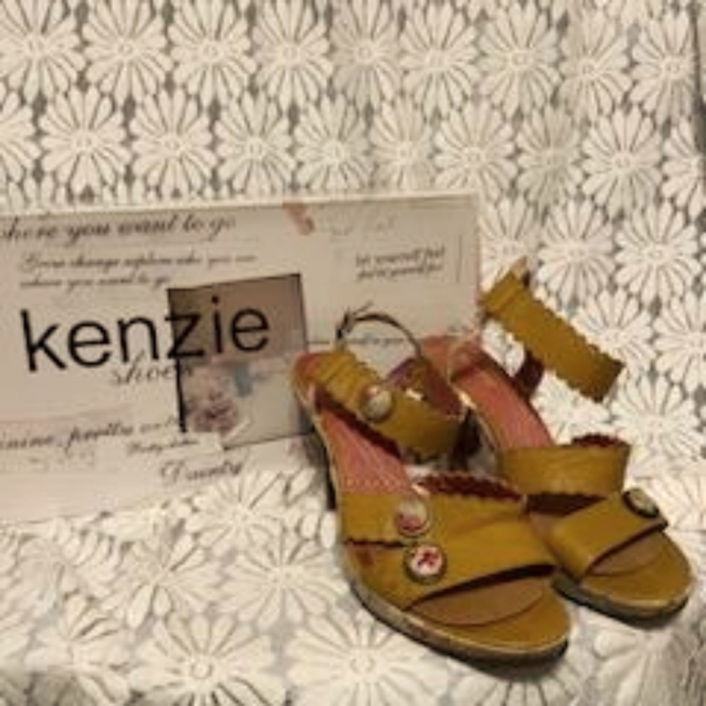 Kenzie mustard yellow high heels, Sz 8 1/2